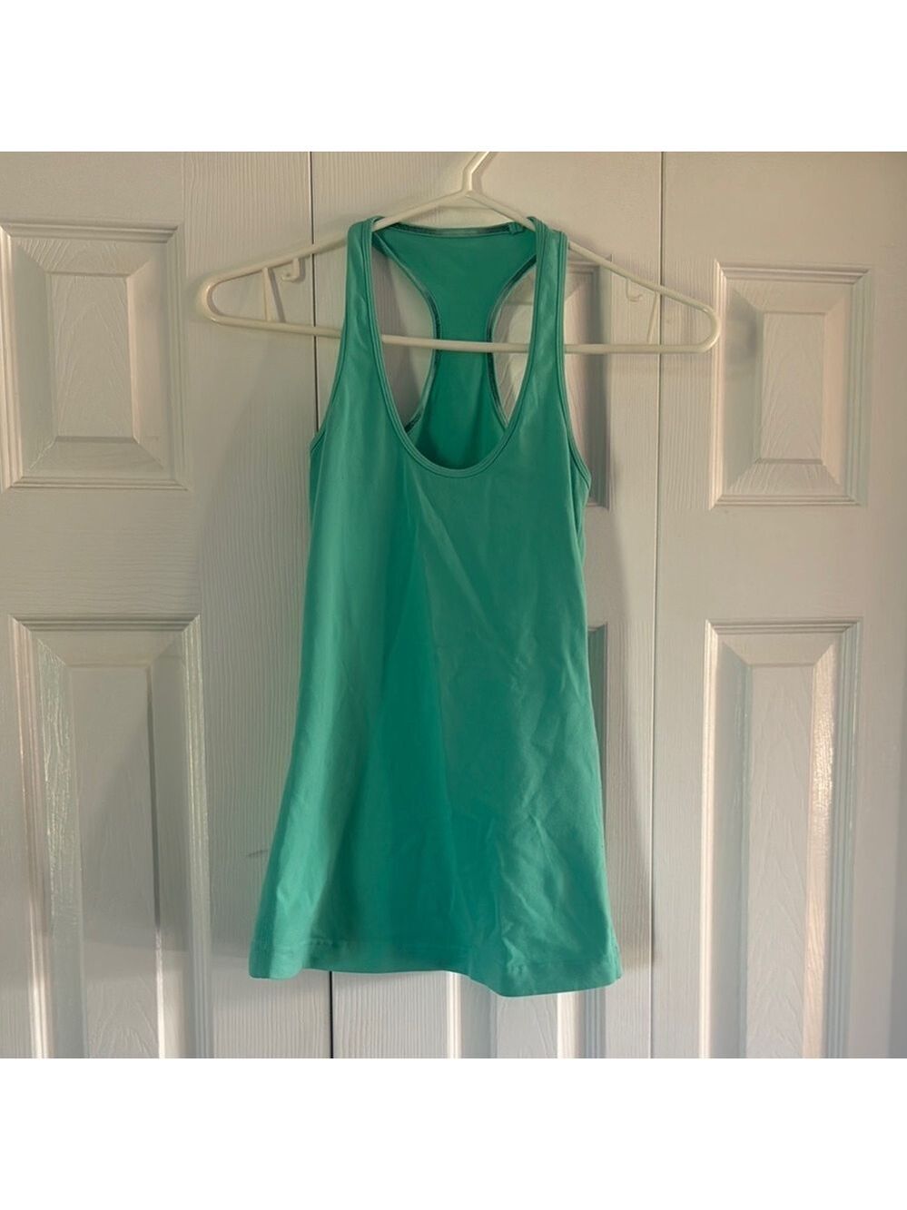Lululemon Athletica Green Fitted Sleeveless Tank Top